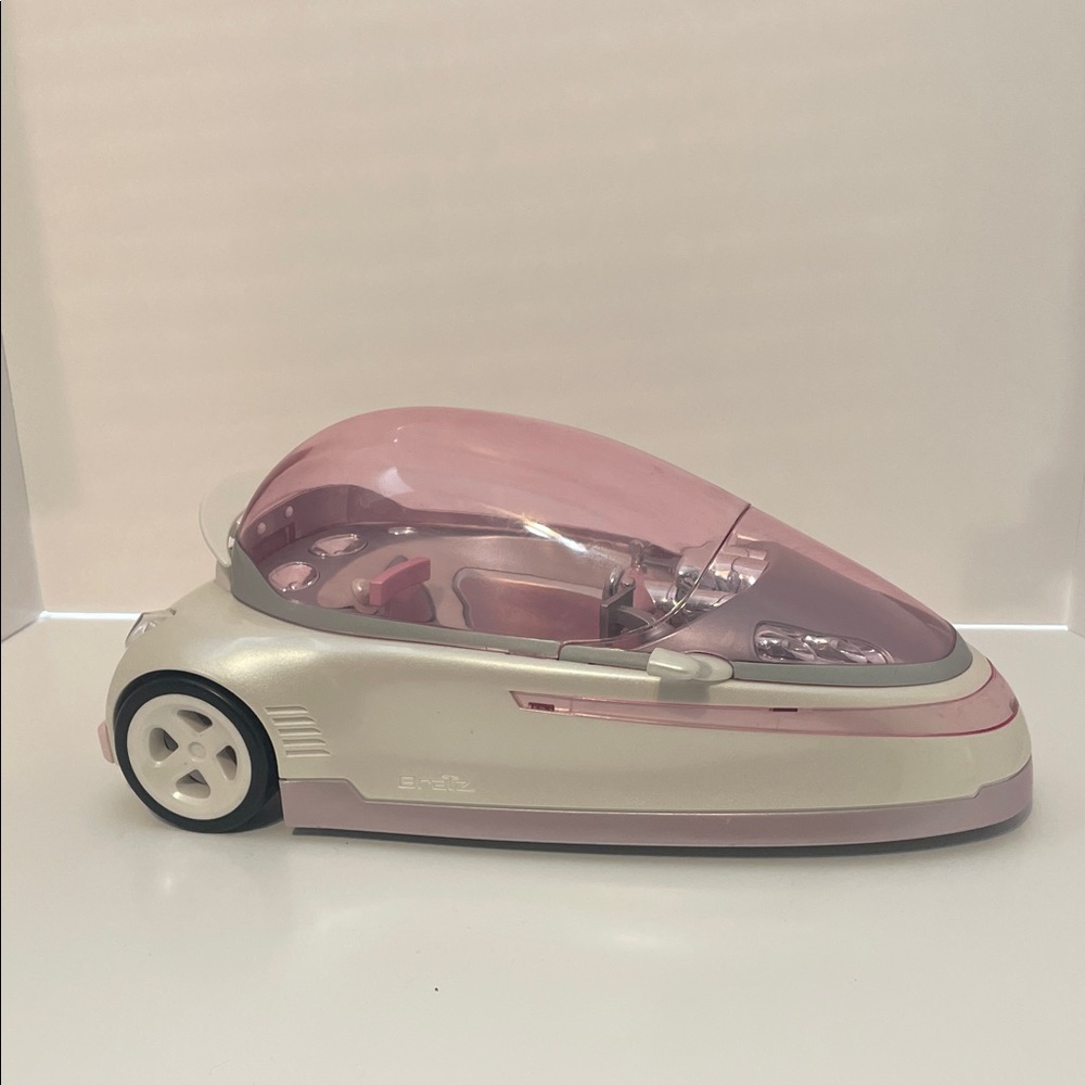 🩷Bratz MGA 2005 Space Angelz Cruiser has working lights.